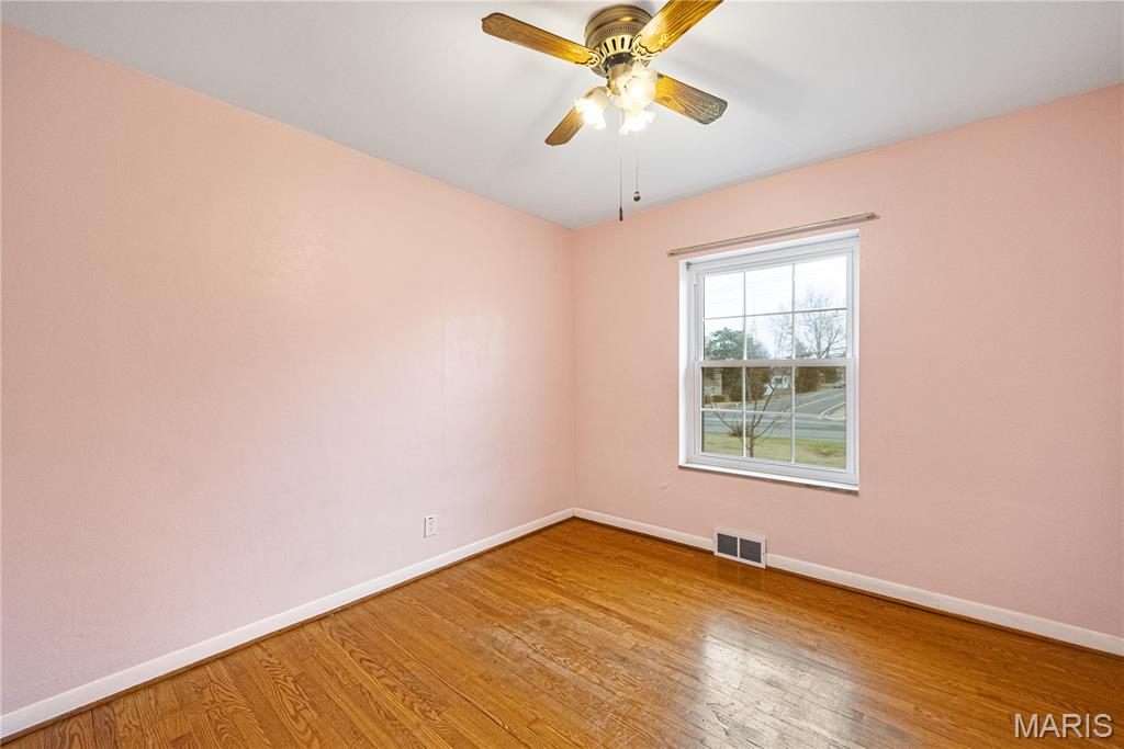 8621 South Laclede Station Road St. Louis, MO 63123 - Photo 12 of 35