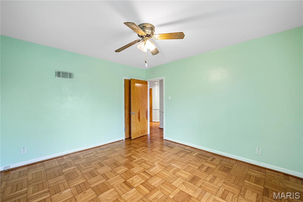 8621 South Laclede Station Road St. Louis, MO 63123 - Photo 15 of 35