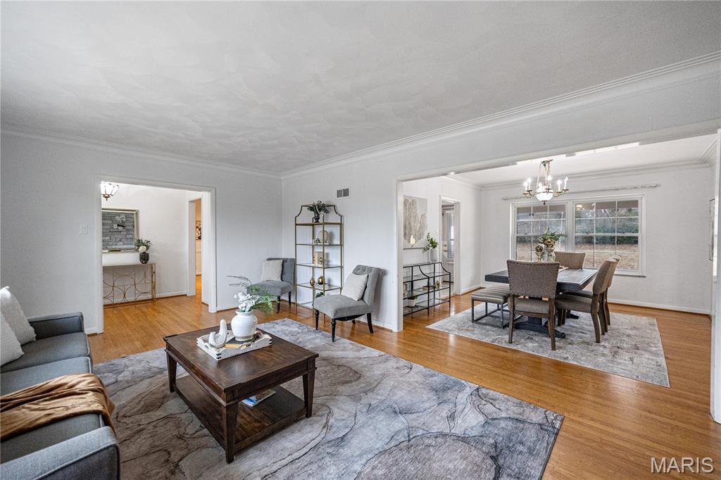 8621 South Laclede Station Road St. Louis, MO 63123 - Photo 2 of 35