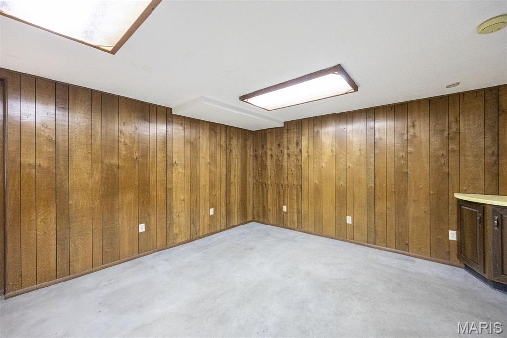 8621 South Laclede Station Road St. Louis, MO 63123 - Photo 27 of 35