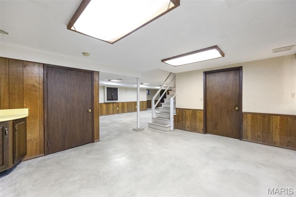 8621 South Laclede Station Road St. Louis, MO 63123 - Photo 28 of 35