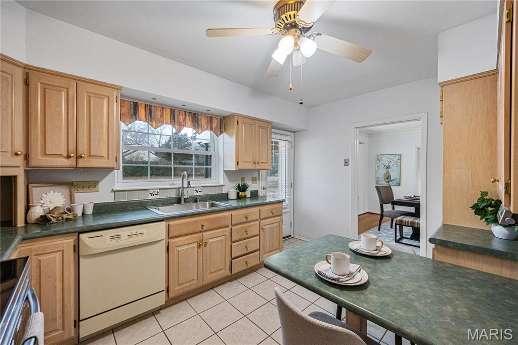 8621 South Laclede Station Road St. Louis, MO 63123 - Photo 3 of 35