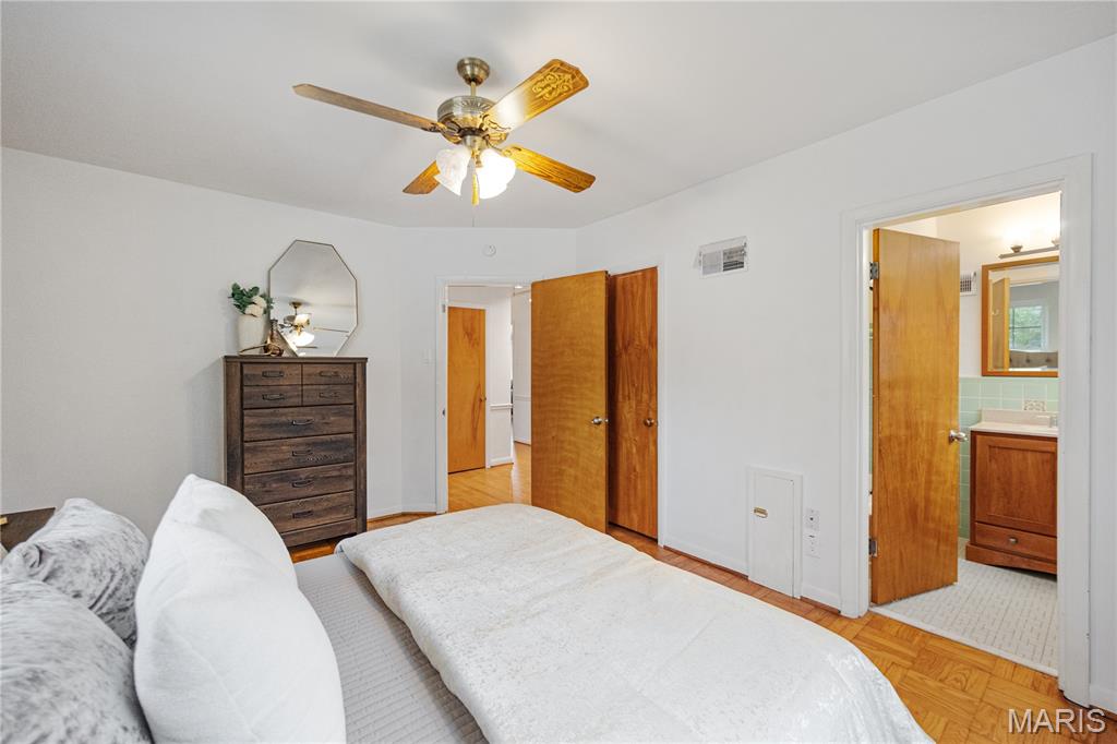 8621 South Laclede Station Road St. Louis, MO 63123 - Photo 10 of 35