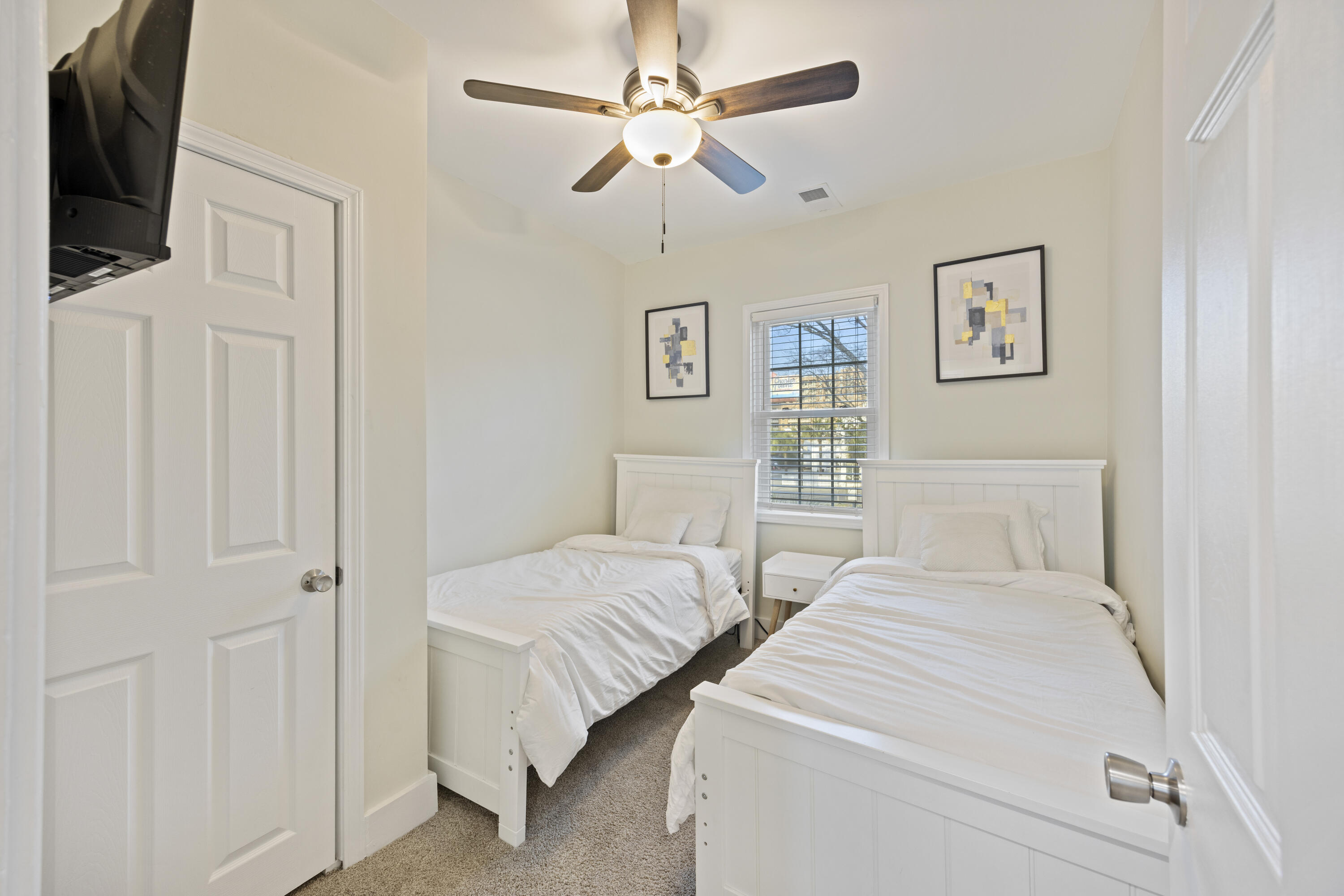 66 Line Street, Unit B Charleston, SC 29403 - Photo 20 of 34 243A0506