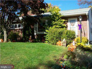 122 Brookhill Road Newtown Square, PA 19073 - Photo 1 of 6 Gallery Image 1
