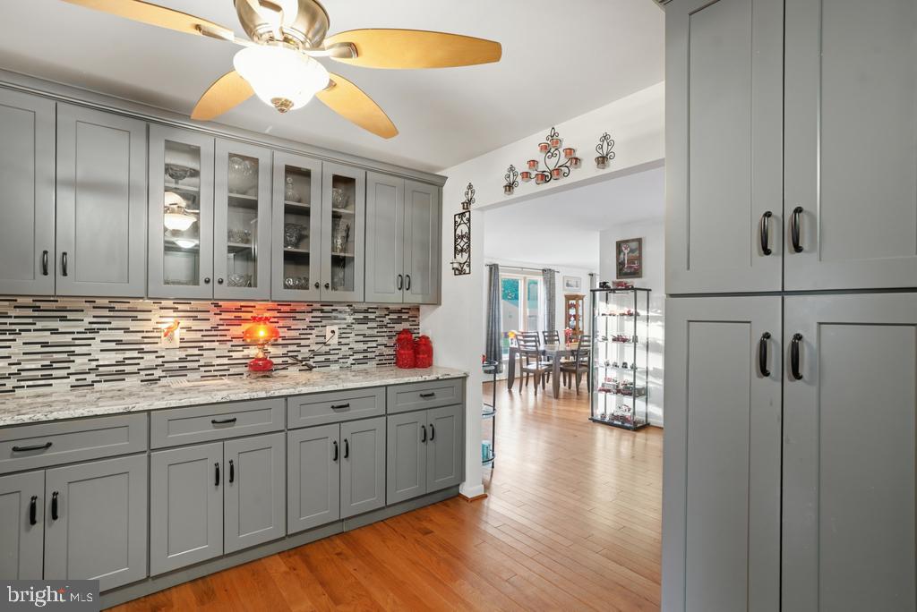13203 Delaney Road Woodbridge, VA 22193 - Photo 15 of 43 Modern kitchen with stylish cabinetry.