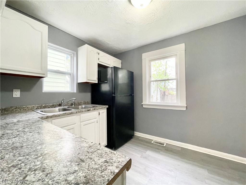 976 Rondel Road Cleveland, OH 44110 - Photo 15 of 35