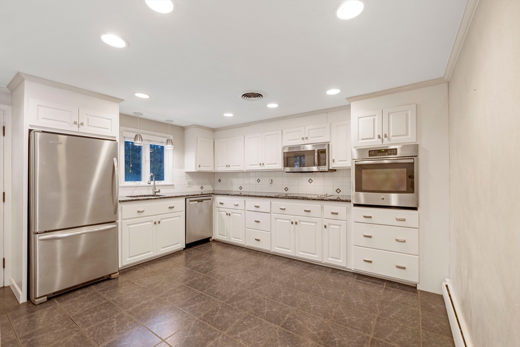 5 McKinley Road Marblehead, MA 01945 - Photo 12 of 28