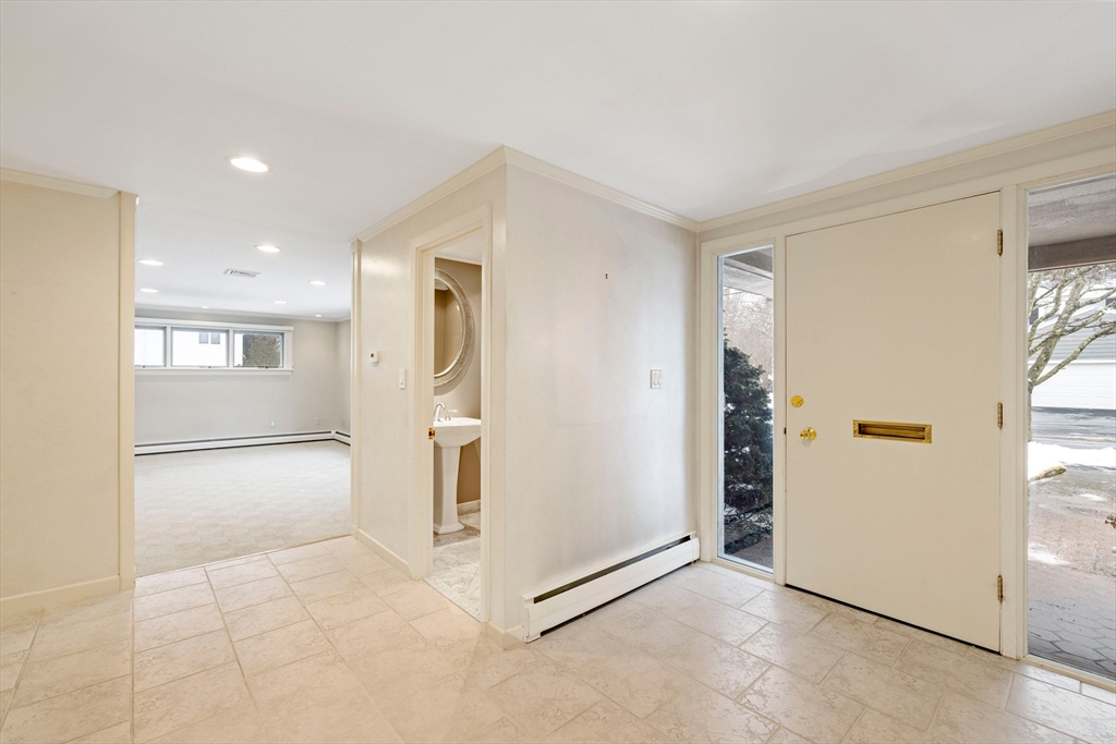 5 McKinley Road Marblehead, MA 01945 - Photo 3 of 28