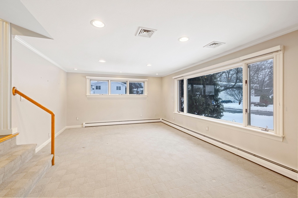 5 McKinley Road Marblehead, MA 01945 - Photo 5 of 28