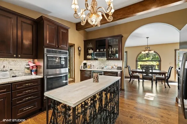 $525,000 | 28855 North Garland Road, Wauconda, IL 60084