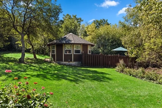 $525,000 | 28855 North Garland Road, Wauconda, IL 60084