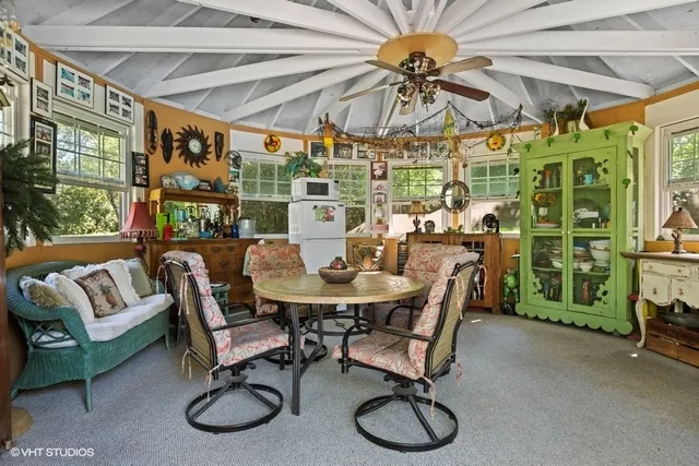 $525,000 | 28855 North Garland Road, Wauconda, IL 60084