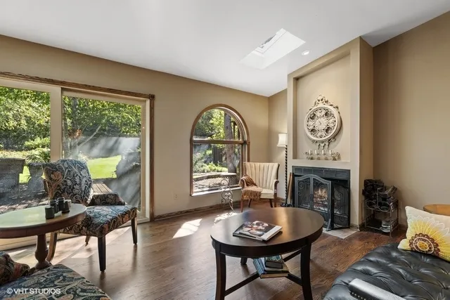 $525,000 | 28855 North Garland Road, Wauconda, IL 60084