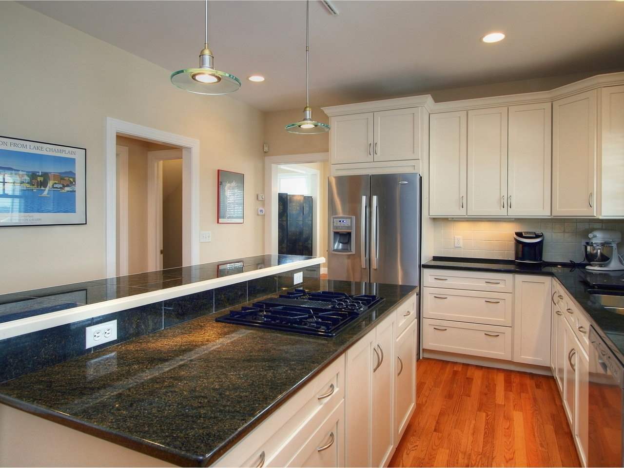 363 Golf Course Road South Burlington, VT 05403 - Photo 2 of 36