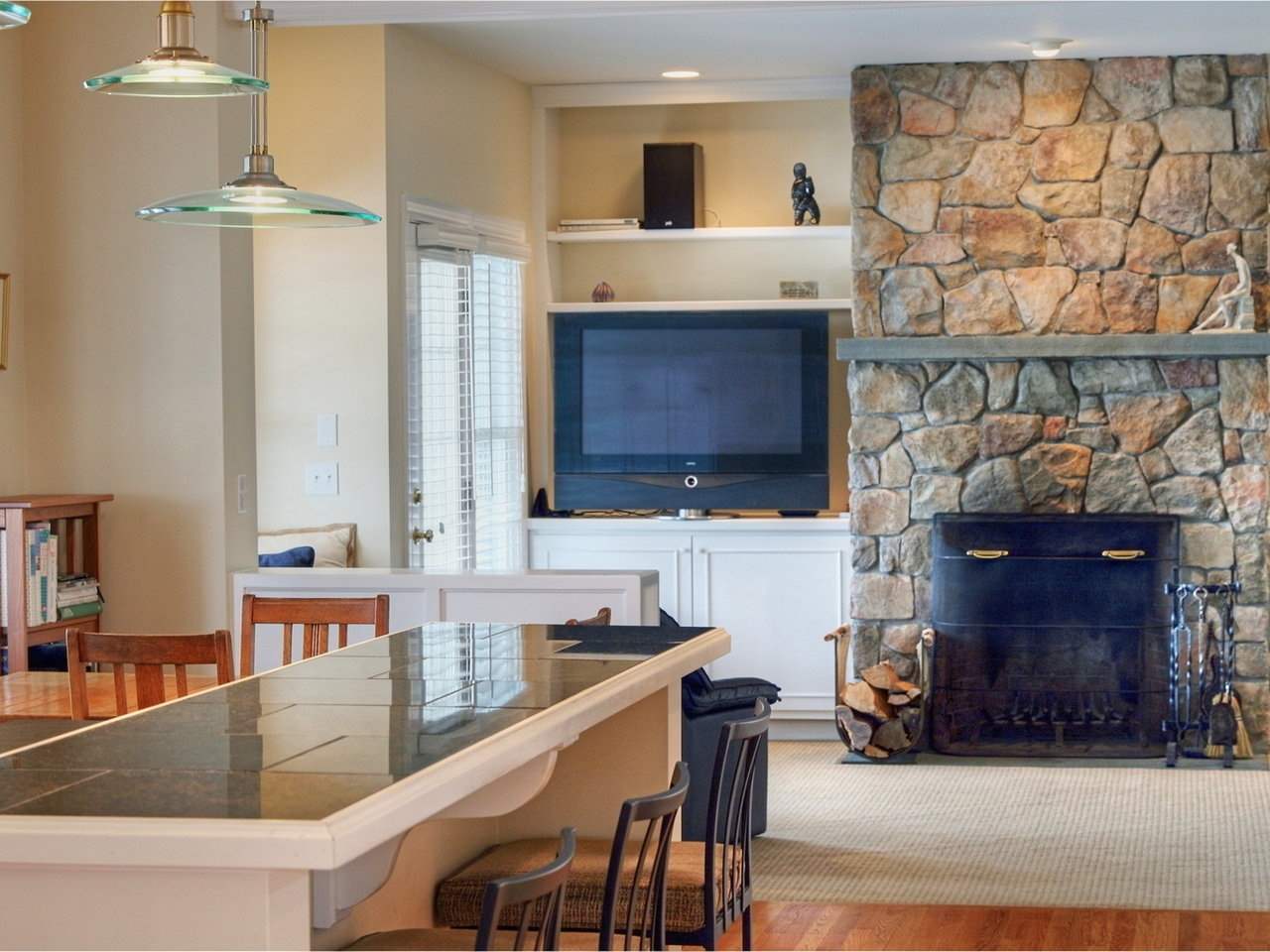 363 Golf Course Road South Burlington, VT 05403 - Photo 9 of 36