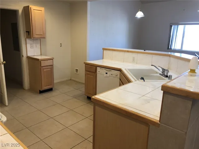 $1,950 | 1951 Jeane Avenue, Pahrump, NV 89048