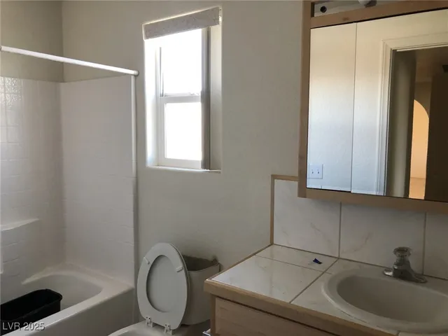 $1,950 | 1951 Jeane Avenue, Pahrump, NV 89048