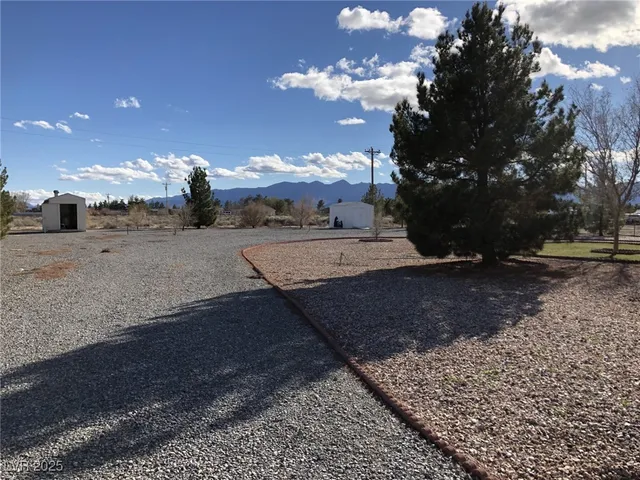 $1,950 | 1951 Jeane Avenue, Pahrump, NV 89048