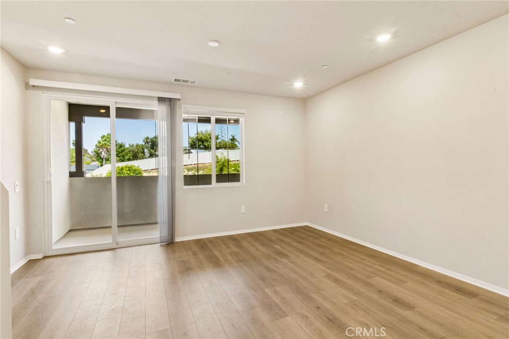 4893 Merida Way Oceanside, CA 92057 - Photo 8 of 51
