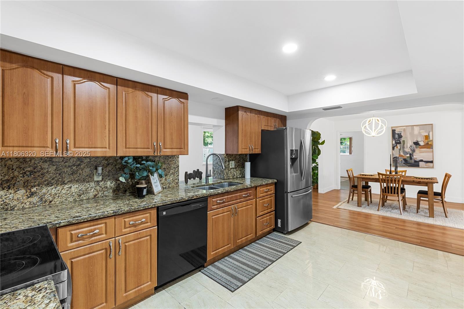 5861 Northwest 18th Court Sunrise, FL 33313 - Photo 7 of 46 Gallery Image 7
