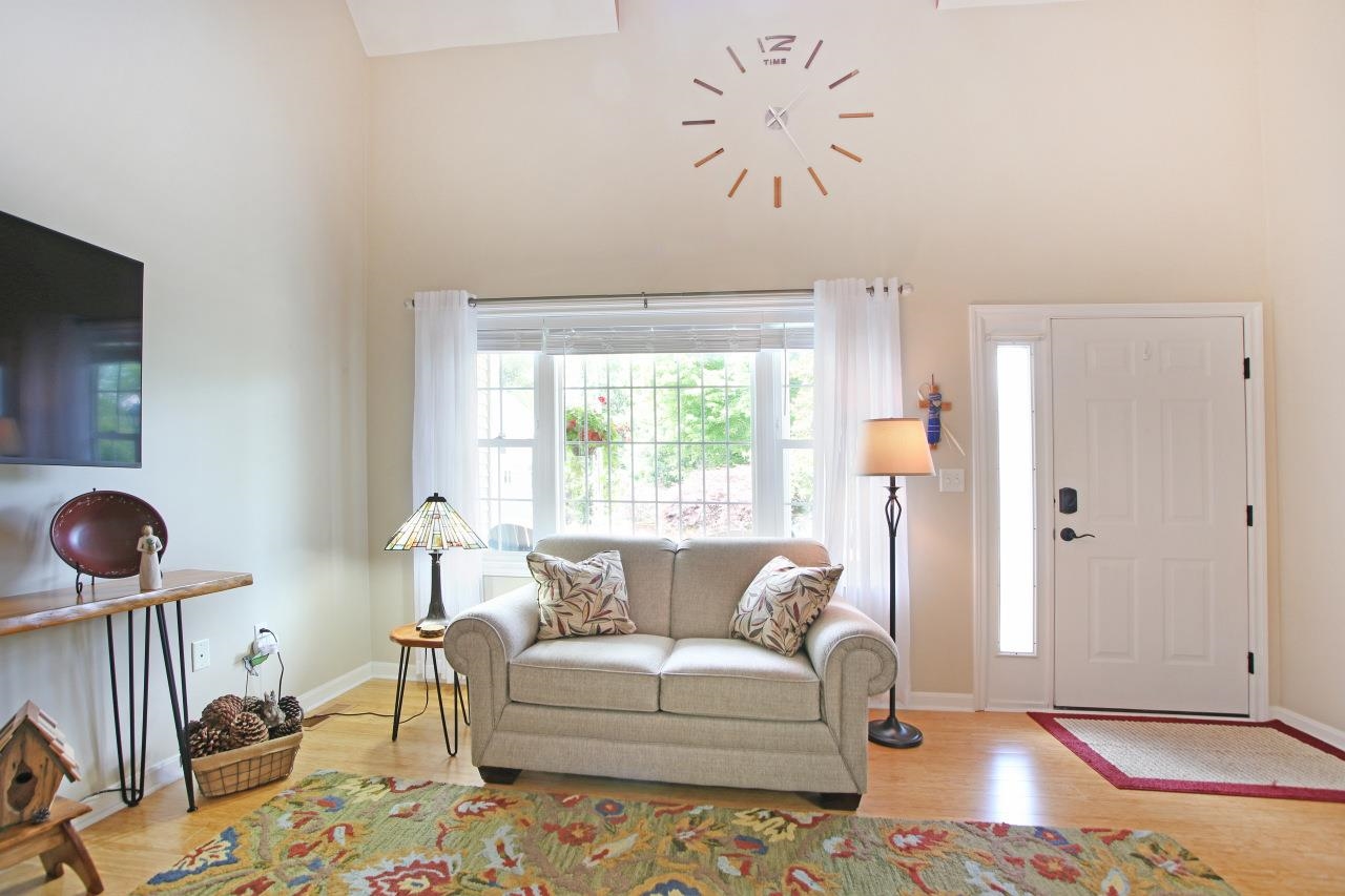 8 Royal Lane, Unit 22 Raymond, NH 03077 - Photo 5 of 60