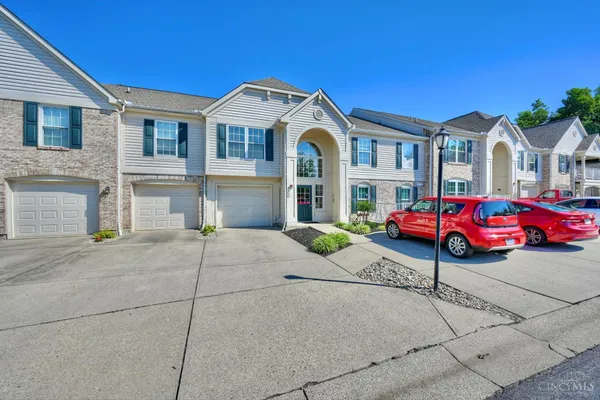 $245,000 | 200 Postoak Lane, Unit D, Milford, OH 45150