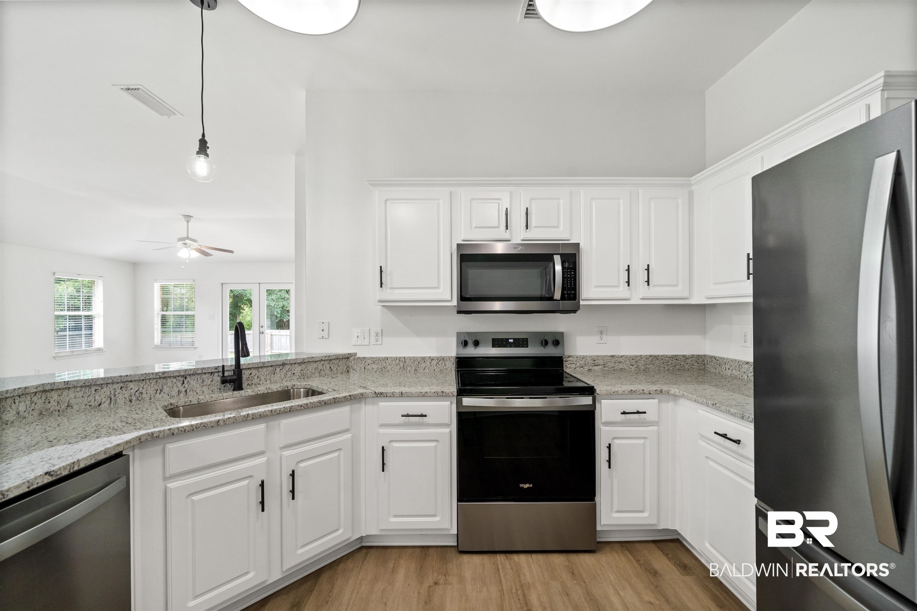 16063 Mansion Street Foley, AL 36535 - Photo 3 of 31 Kitchen area