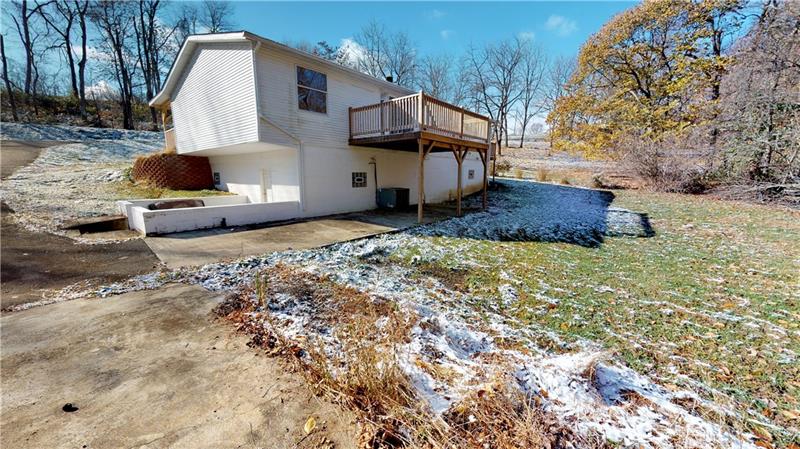 605 Jefferson Road Perryopolis, PA 15473 - Photo 3 of 17