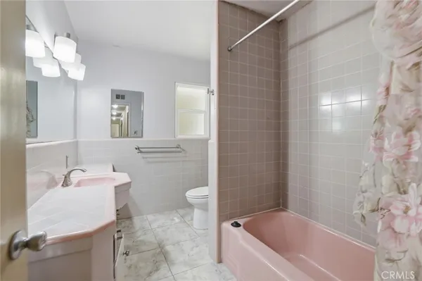 $1,695,000 | 3521 Ocean View Boulevard, Glendale, CA 91208