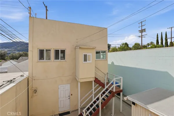$1,695,000 | 3521 Ocean View Boulevard, Glendale, CA 91208