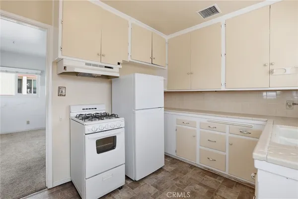 $1,695,000 | 3521 Ocean View Boulevard, Glendale, CA 91208