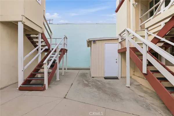 $1,695,000 | 3521 Ocean View Boulevard, Glendale, CA 91208