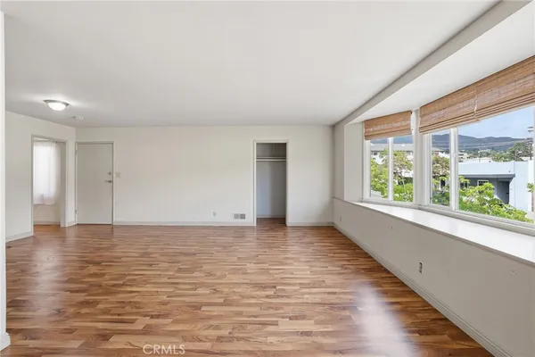 $1,695,000 | 3521 Ocean View Boulevard, Glendale, CA 91208