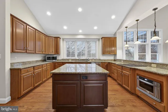 $1,799,000 | 35047 Snickersville Turnpike, Round Hill, VA 20141