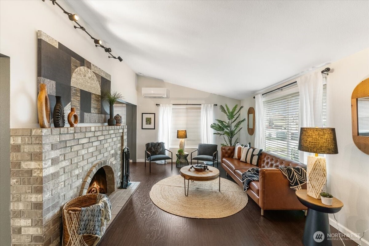 1101 Wells Street Enumclaw, WA 98022 - Photo 3 of 39