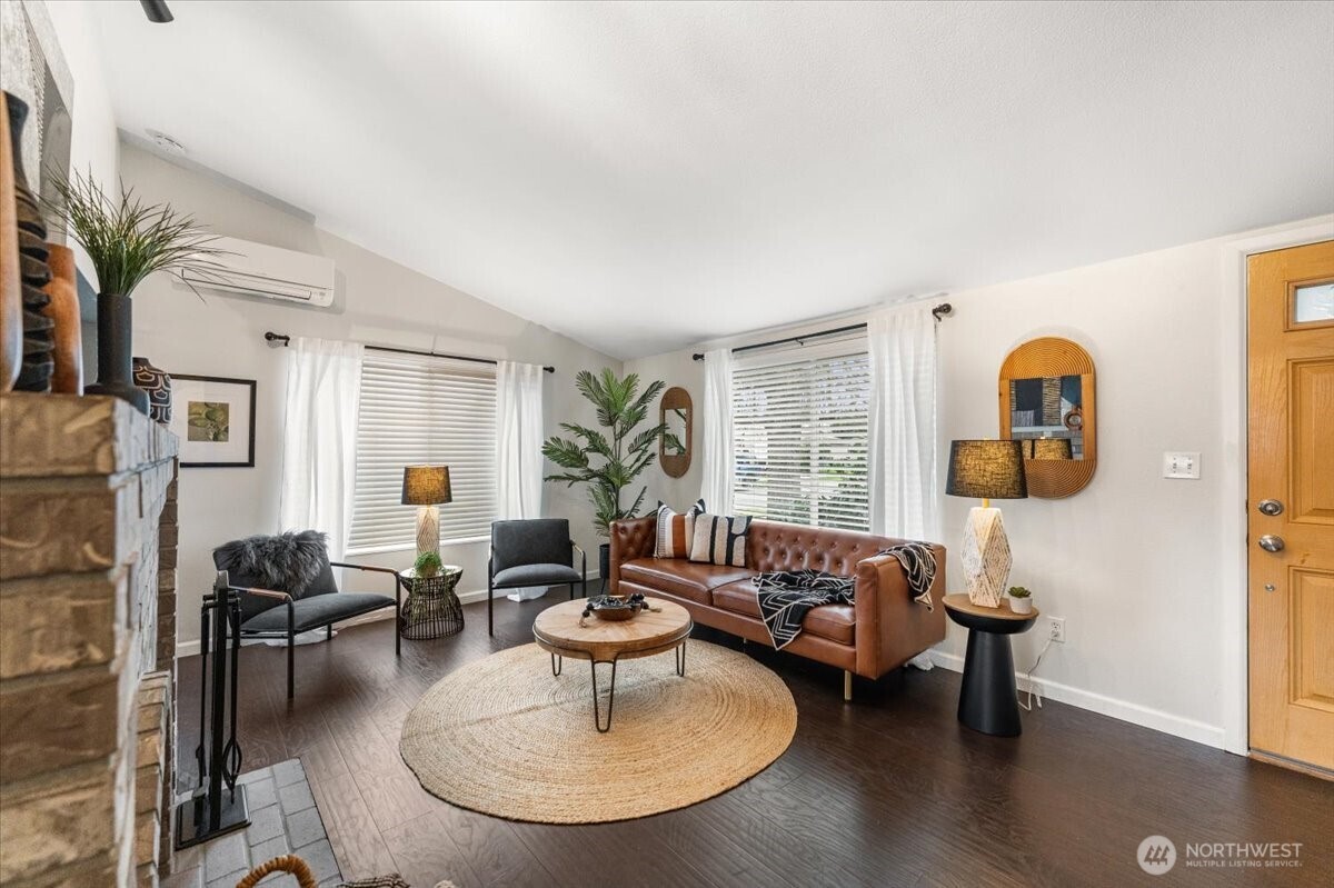 1101 Wells Street Enumclaw, WA 98022 - Photo 4 of 39