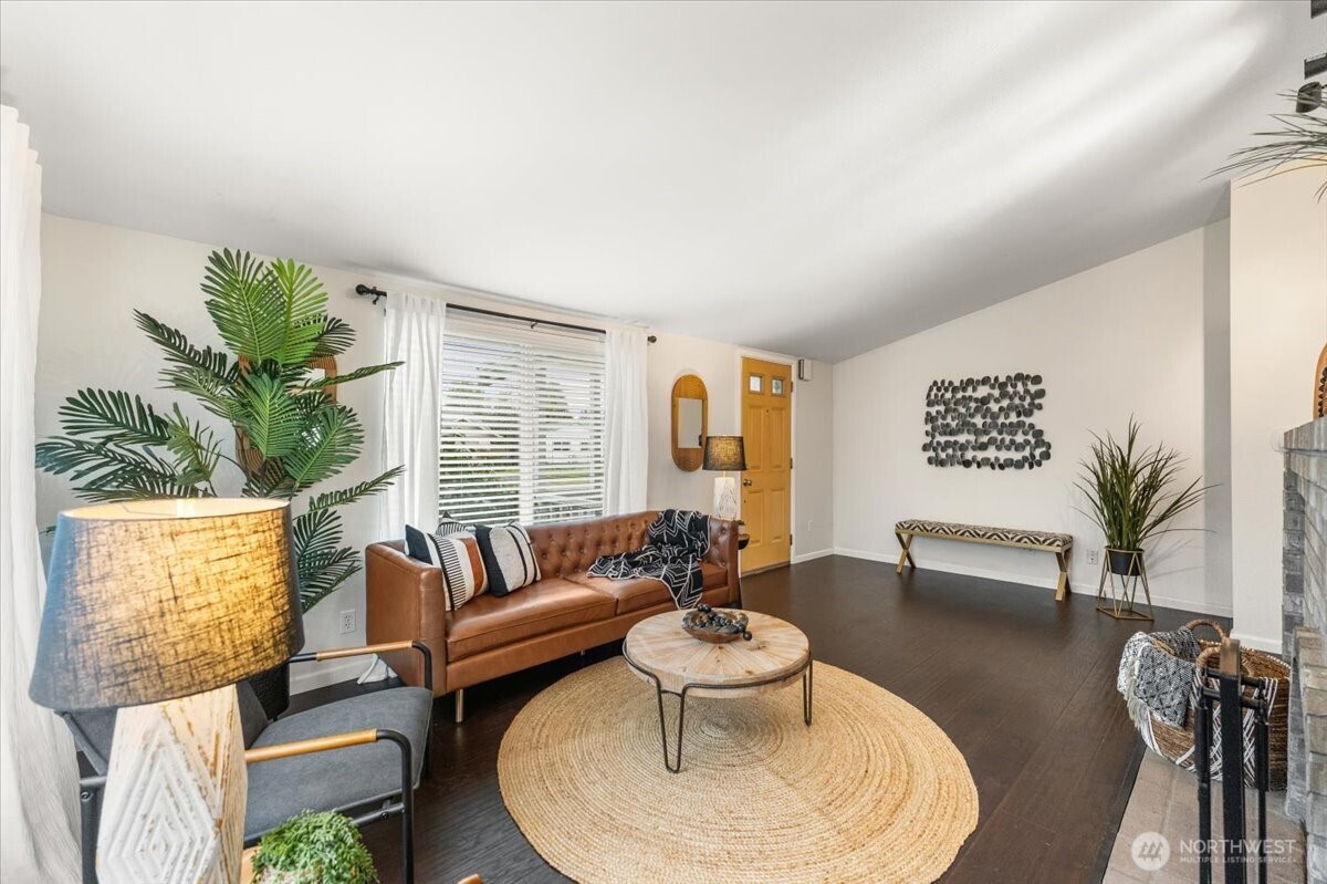 1101 Wells Street Enumclaw, WA 98022 - Photo 5 of 39