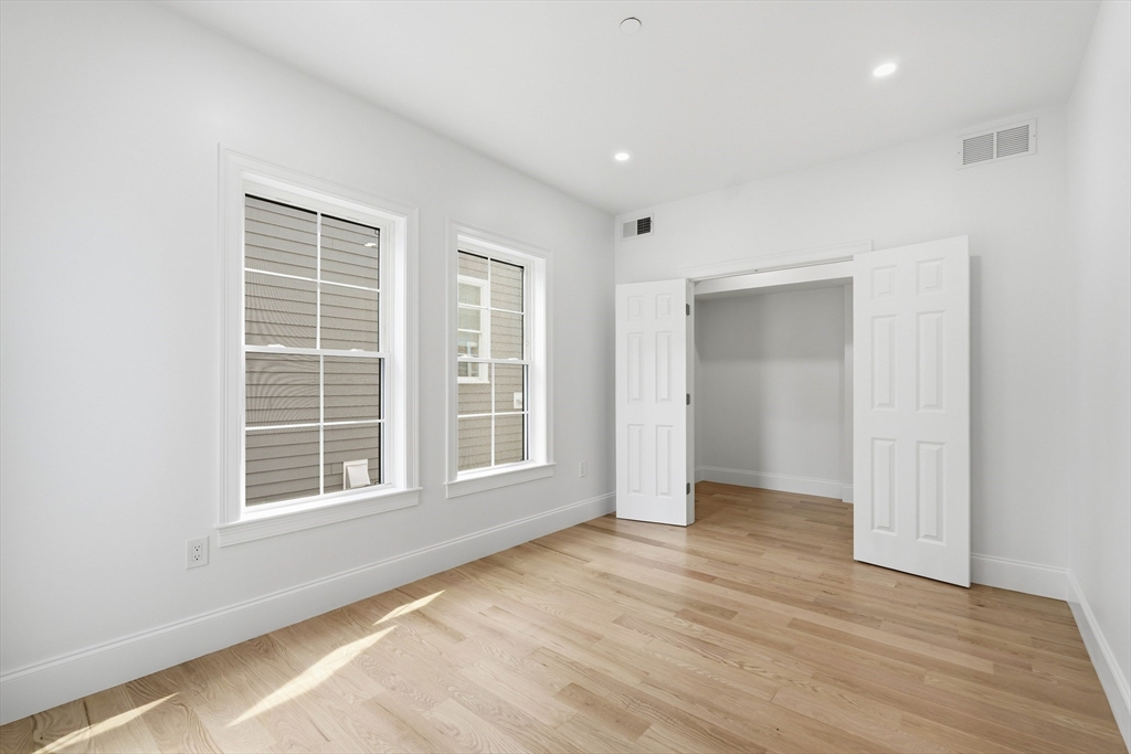 11 Washington Street Ipswich, MA 01938 - Photo 25 of 36