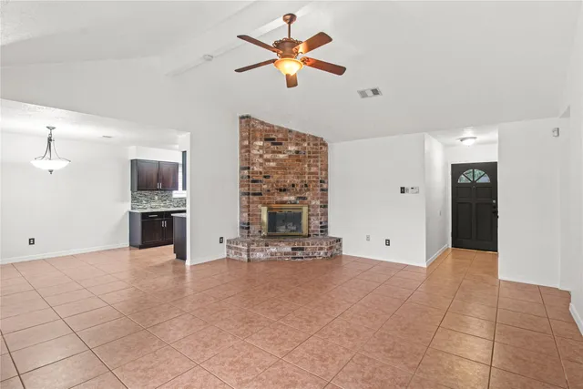 $1,995 | 7027 Tara Drive, Richmond, TX 77469