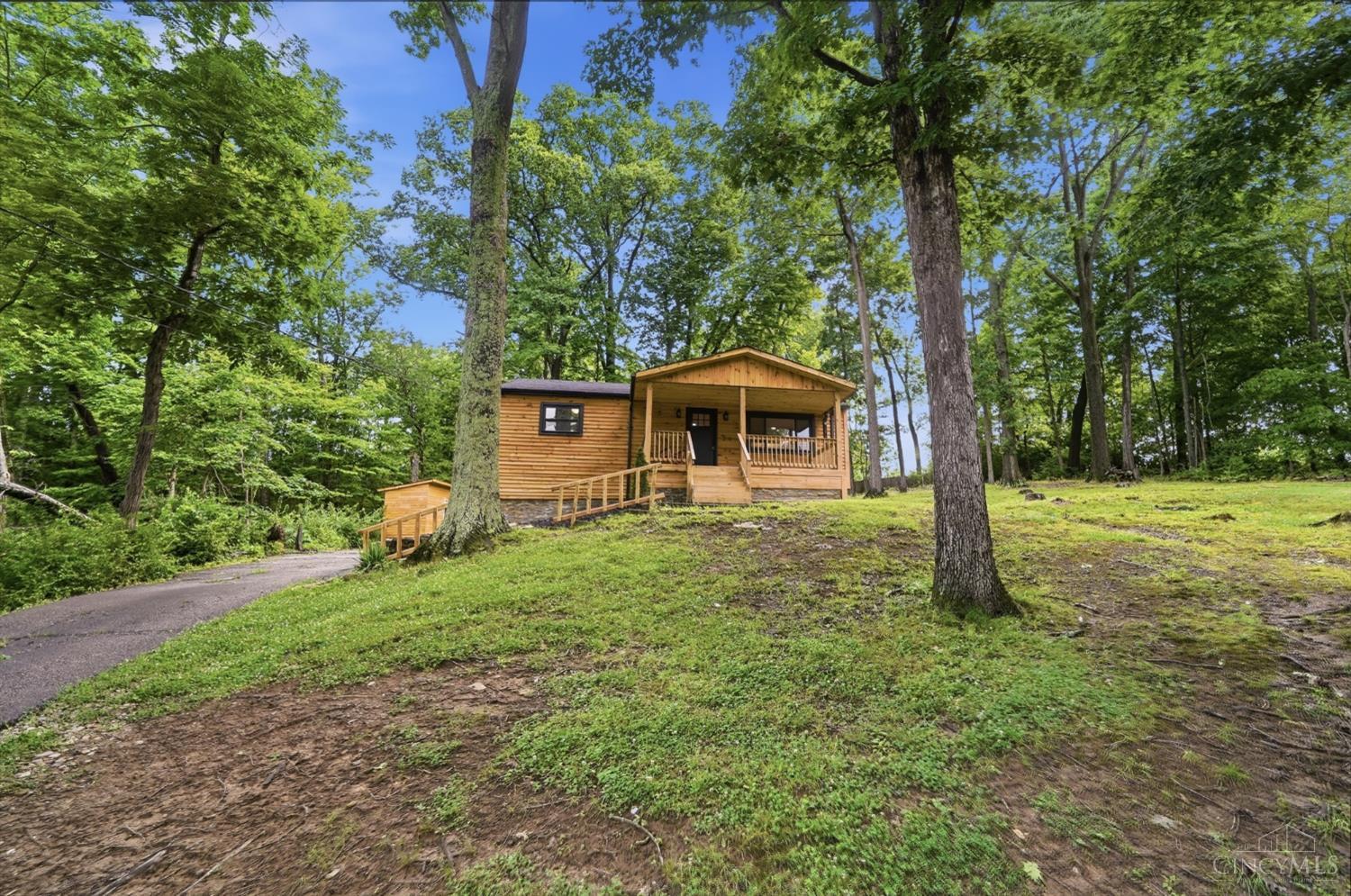 5622 Reemelin Road Cincinnati, OH 45248 - Photo 5 of 51