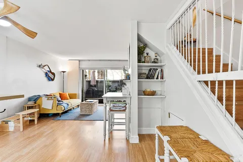 $348,500 | 900 Southampton Road, Unit 27, Benicia, CA 94510