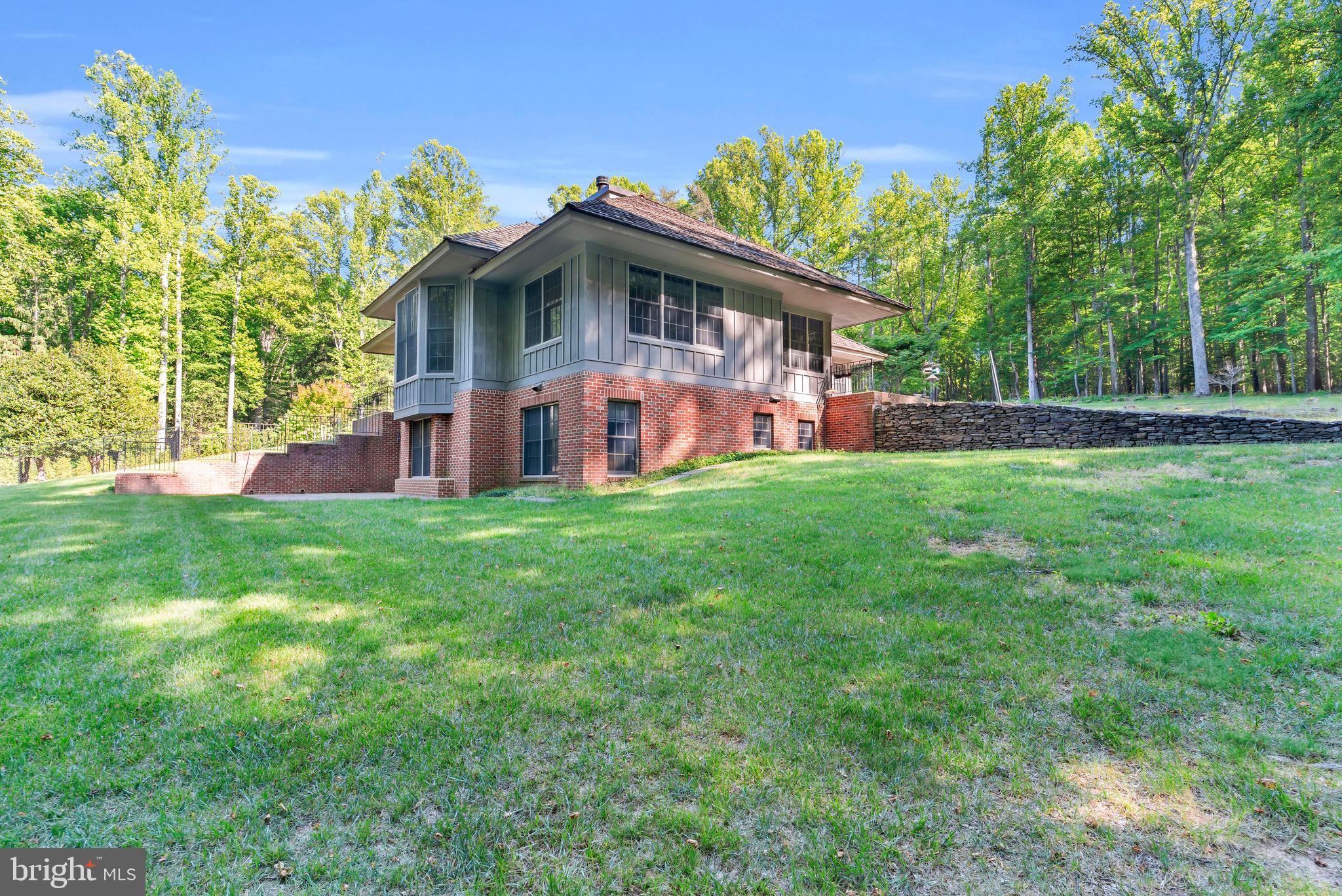 11036 Popes Head Road Fairfax, VA 22030 - Photo 9 of 49
