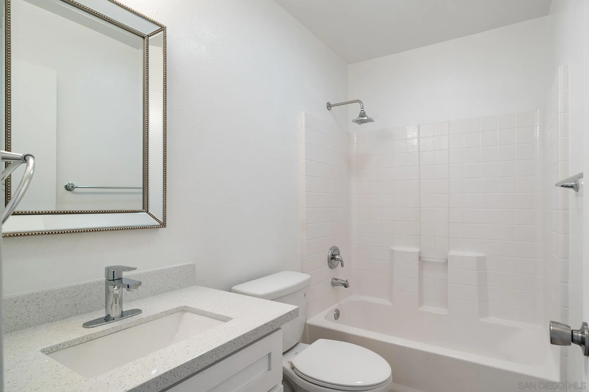 346 Spring Canyon Way Oceanside, CA 92057 - Photo 12 of 48 Gallery Image 12
