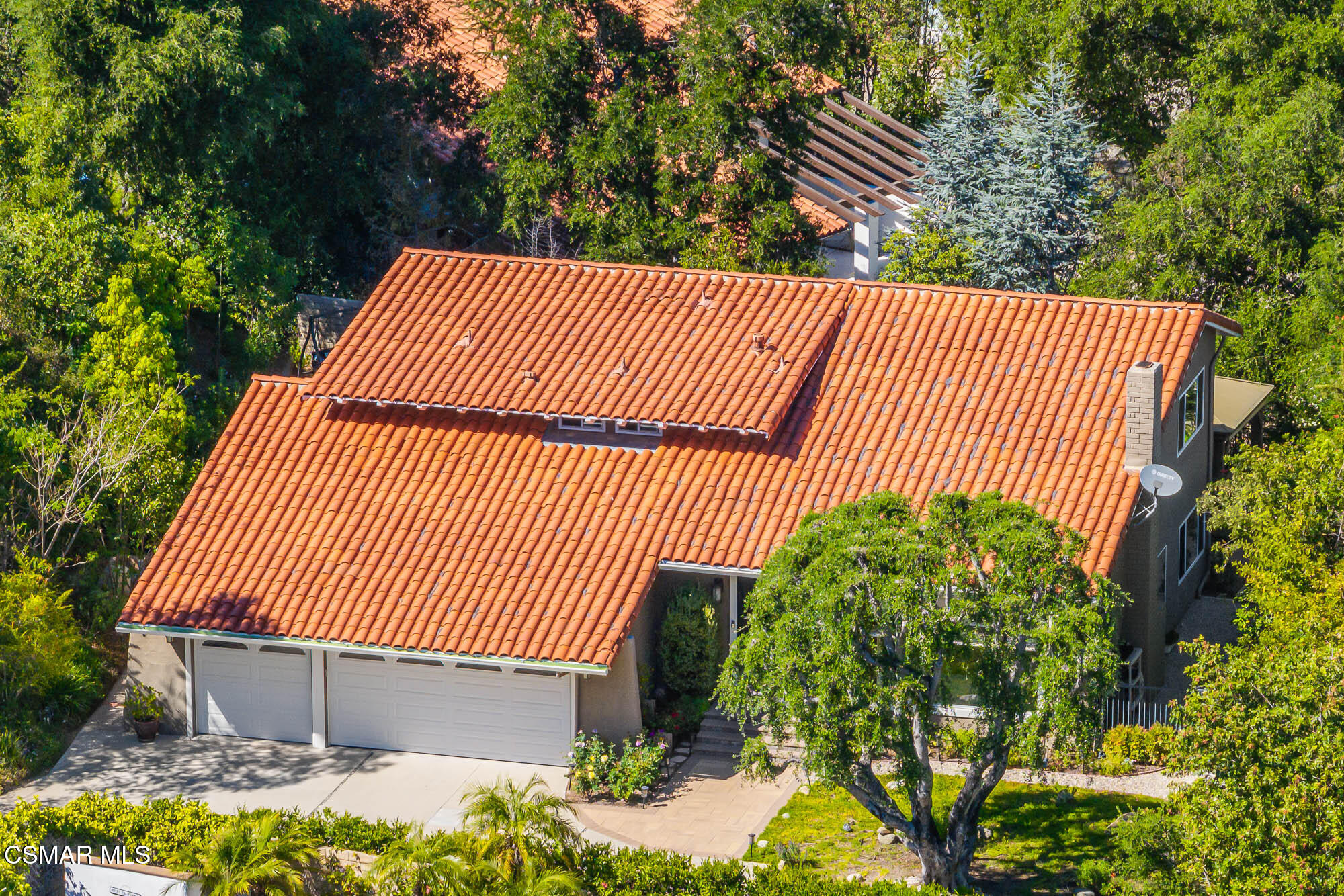 2205 Highgate Road Westlake Village, CA 91361 - Photo 30 of 31 a view of outdoor space and yard