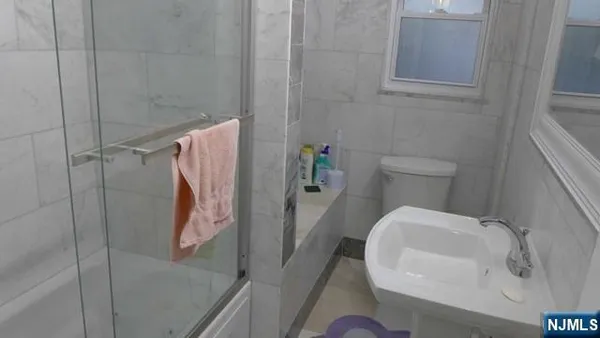 $3,850 | 469 Westview Avenue, Englewood, NJ 07631