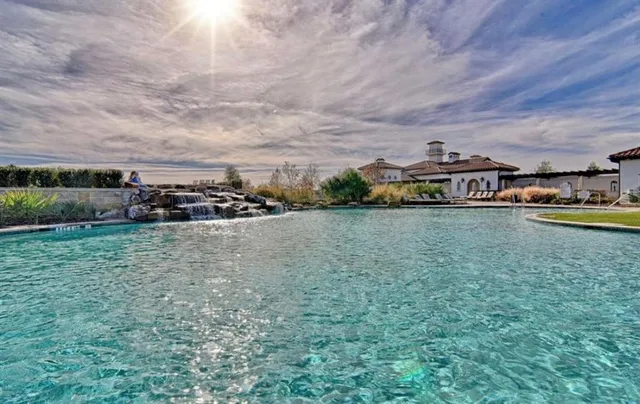 a view of yard with seating space