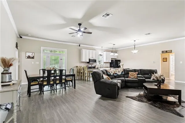 $310,000 | 384 Torrence Lane, Kentwood, LA 70444