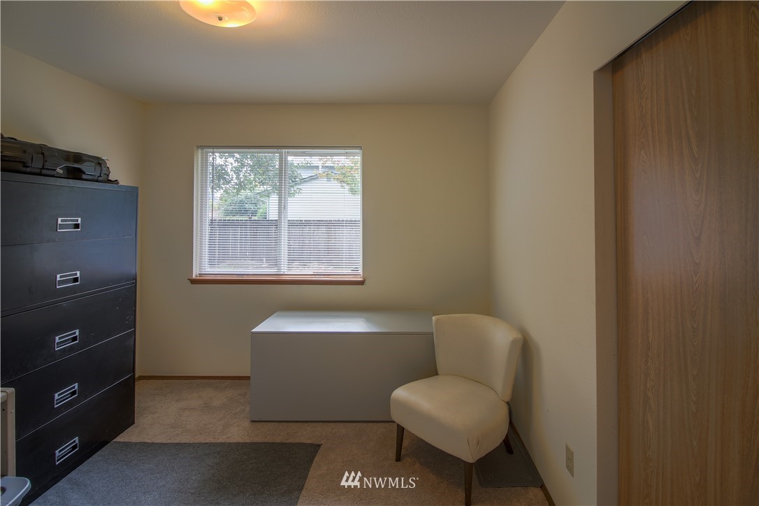 17828 Jordan Street Southwest Rochester, WA 98579 - Photo 9 of 15