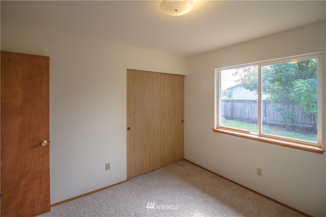 17828 Jordan Street Southwest Rochester, WA 98579 - Photo 10 of 15
